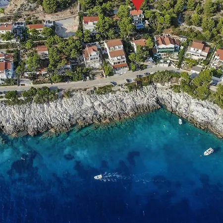 4 Stars With Private Pool, 100m Away From The Beach And Close To The Town Center * Hvar Town